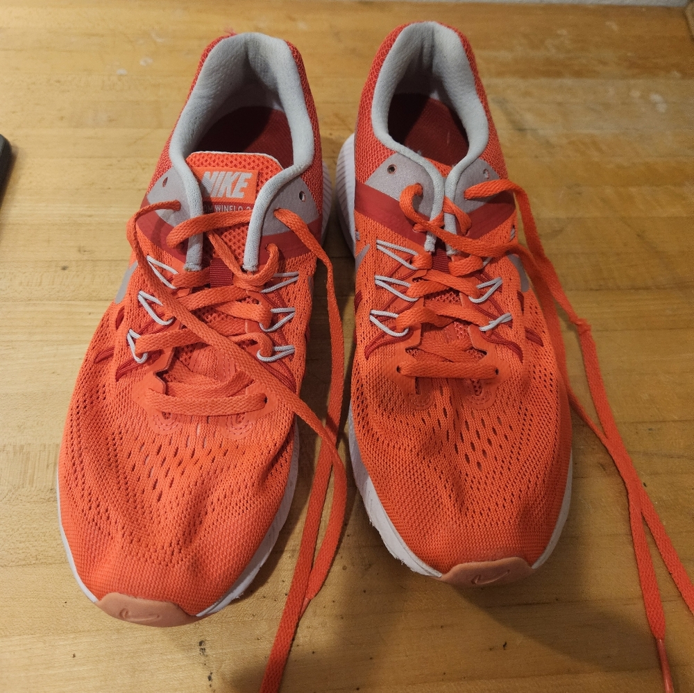 Nike Zoom Winflo Womens Crimson/Metallic Running Size